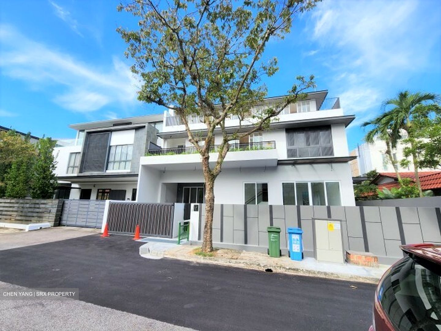 Mcmahon Park (D10), SemiDetached For Sale 98195341